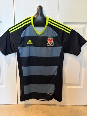 Wales 2016 Away Football Shirt - Adidas - Euro 2016 - MINT Unworn - Size L